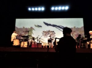 Show (2)